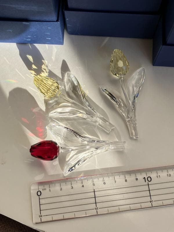 スワロフスキー　チューリップ　3本