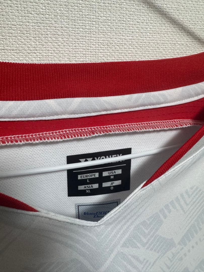 YONEX 日本代表バドミントンシャツ ホワイト/レッド　10657Y