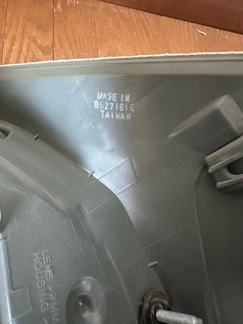 ZVW30 プリウス ブレーキランプ