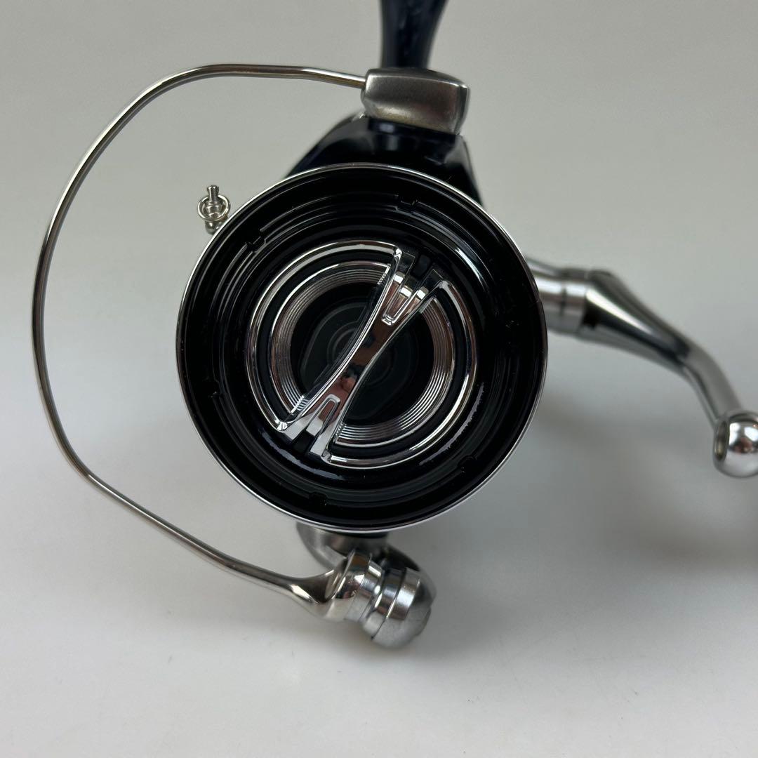 美品SHIMANO TWIN POWER SW6000XG スピニングリール