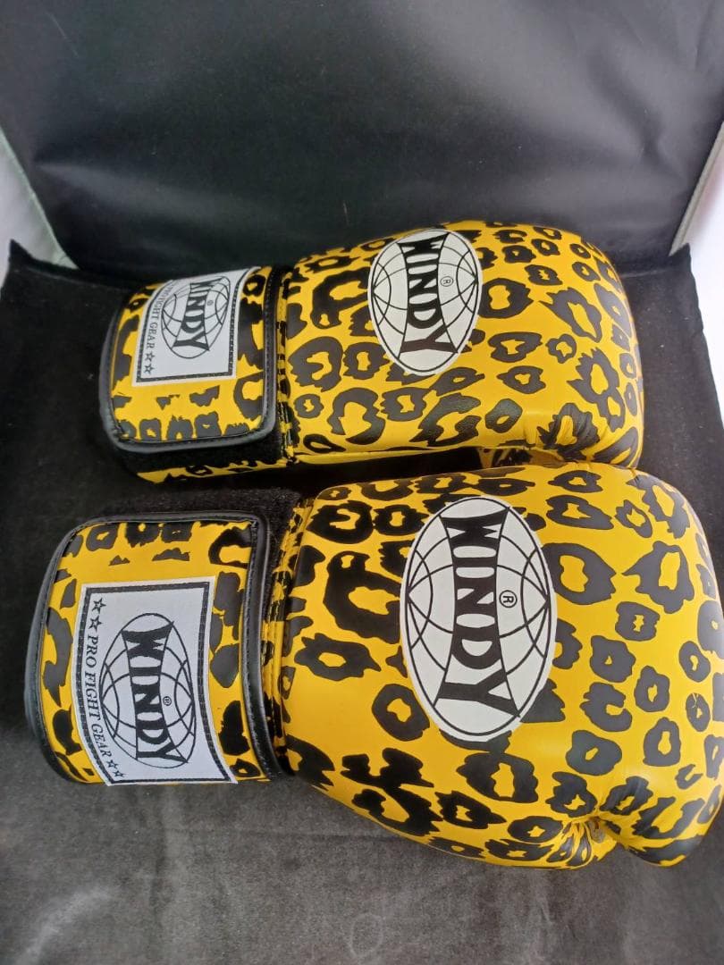 【未使用新品】　WINDY　ボクシンググローブ　16オンス　レオパード柄