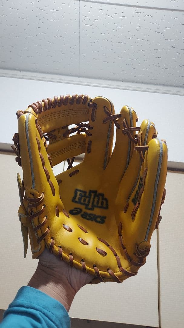アシックス　大人用　内野用グローブ