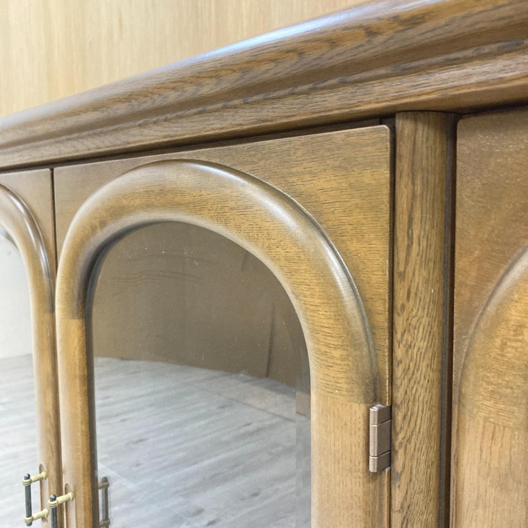 【カリモク】照明付き　ガラスキャビネット　サイドボード リビングボード