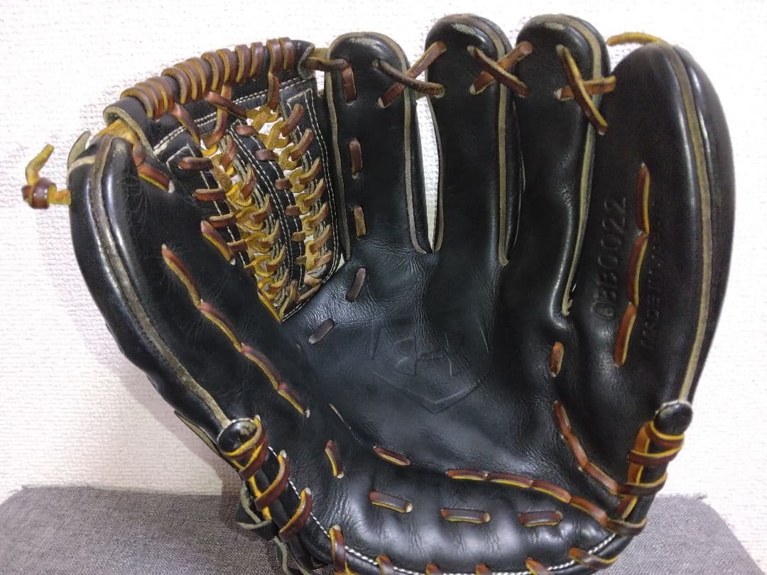 UNDER ARMOUR　硬式内野手用　 松田モデル