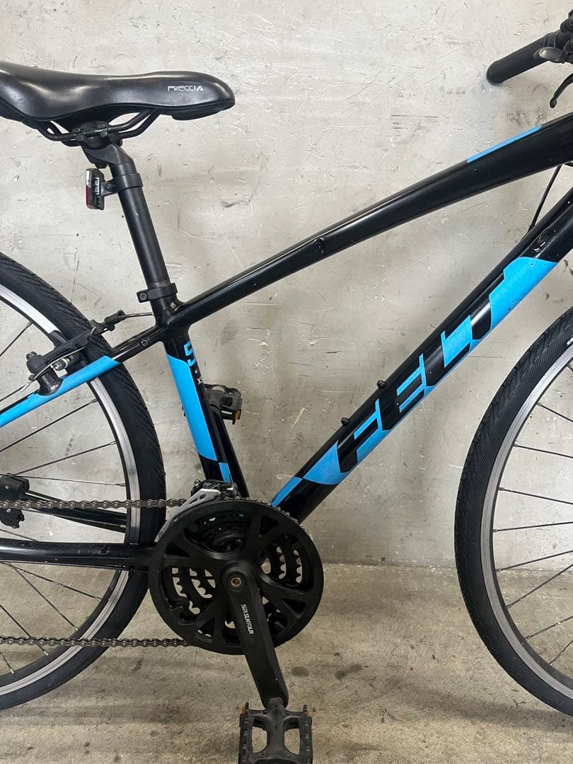 クロスバイク FELT VERZA フェルト 700c