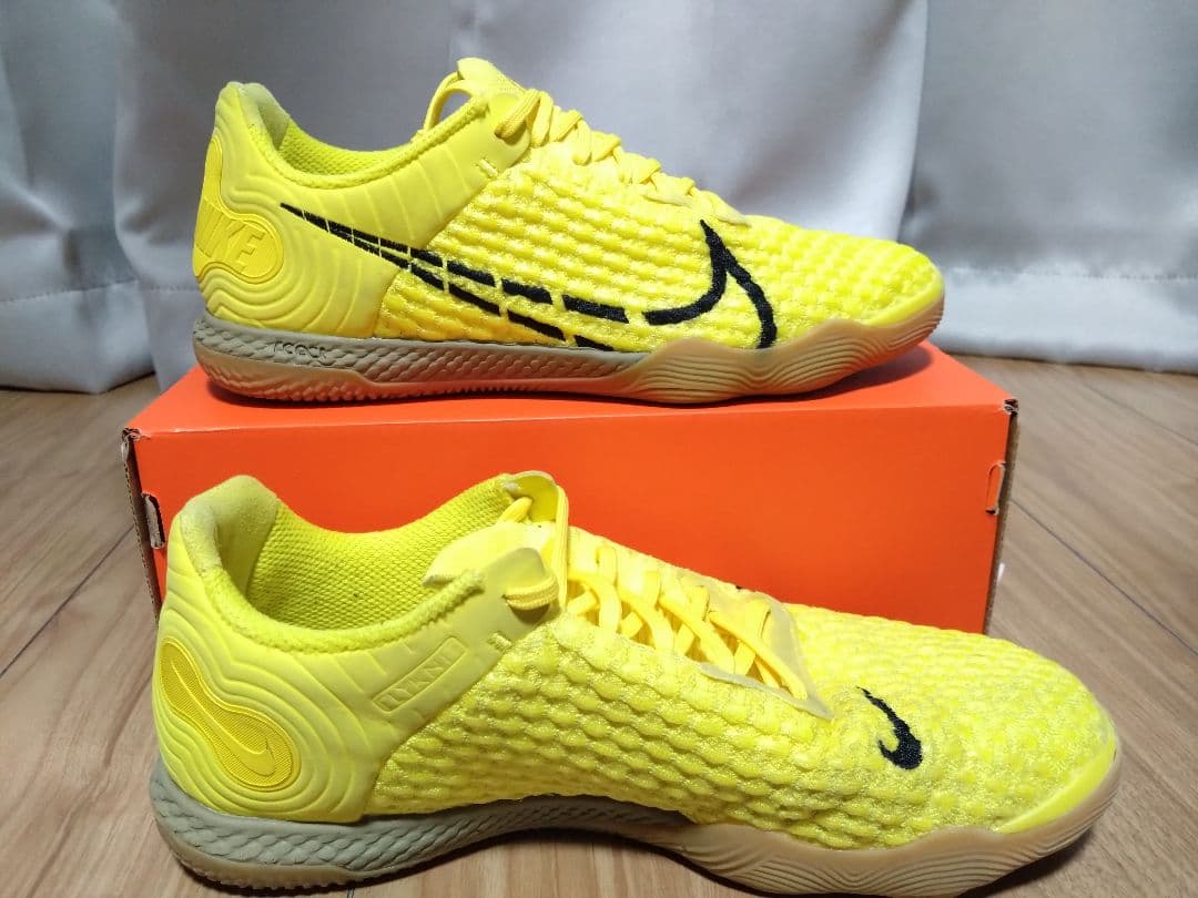 ナイキ　リアクトガト　インドアフットサルシューズ　26.5cm