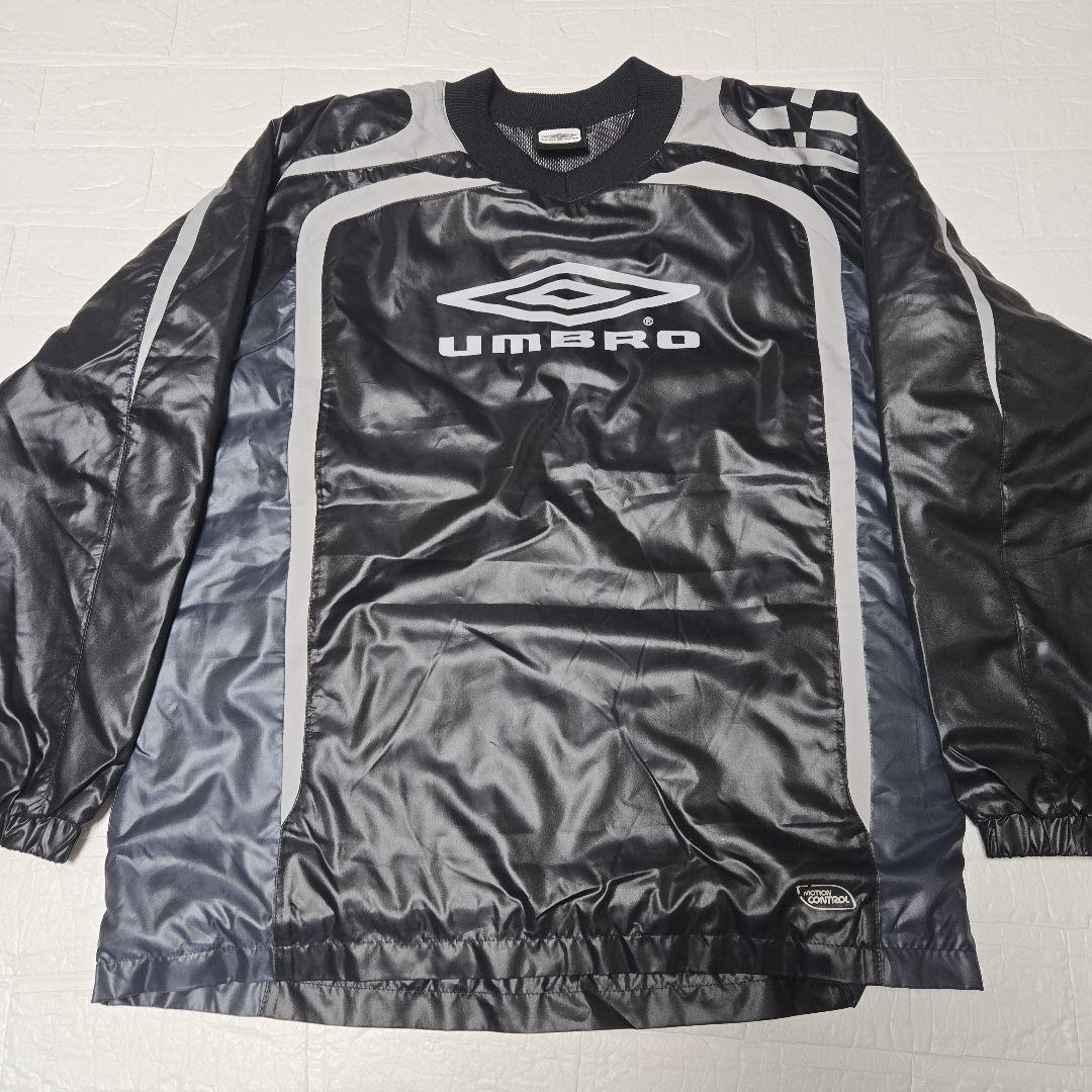 【極美品✨】アンブロ　umbro 厚手ピステセットアップ　160サイズ