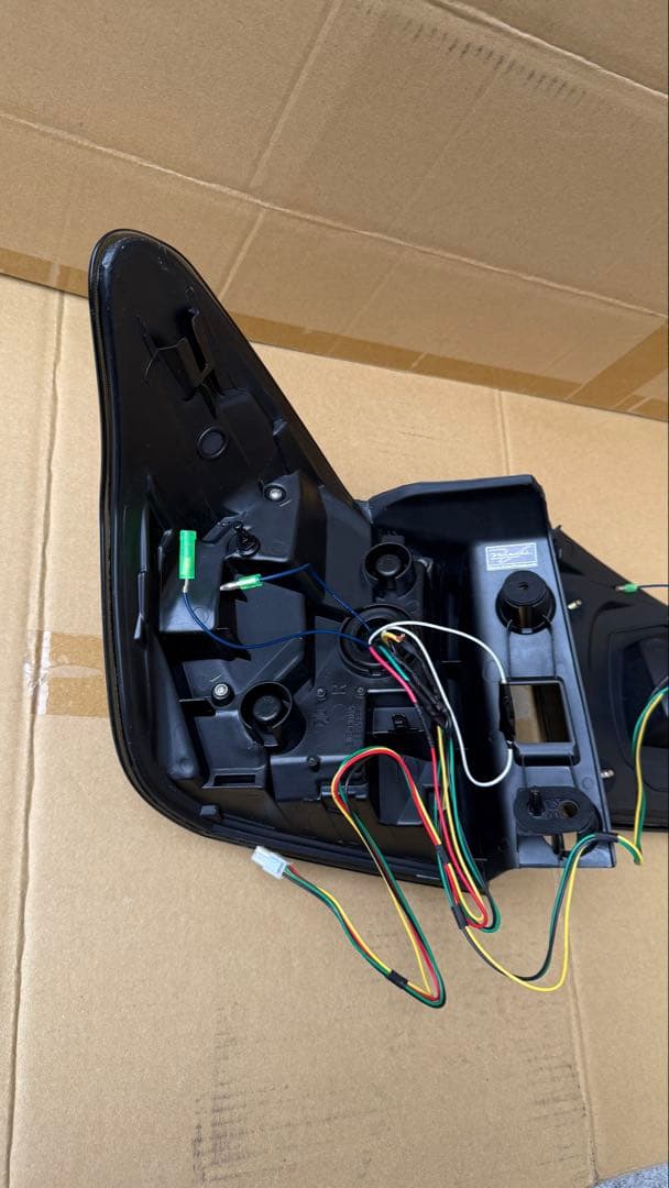 ヴァレンティー　テールレンズ