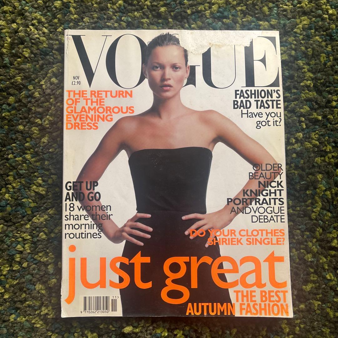 イギリスVOGUE 1999,8年Kate Moss 表紙