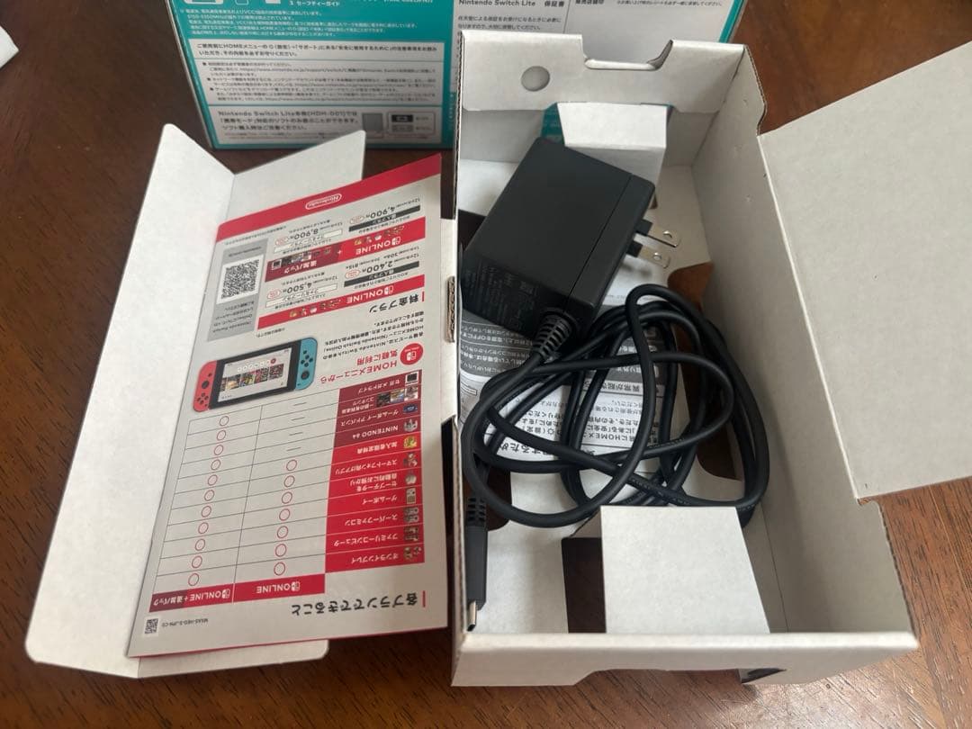 スイッチライト　本体　ターコイズ美品　Nintendo Switch light