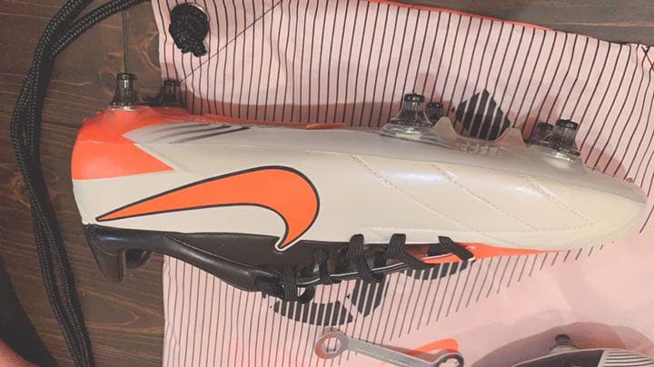 ナイキ  Ꭲ90 laser