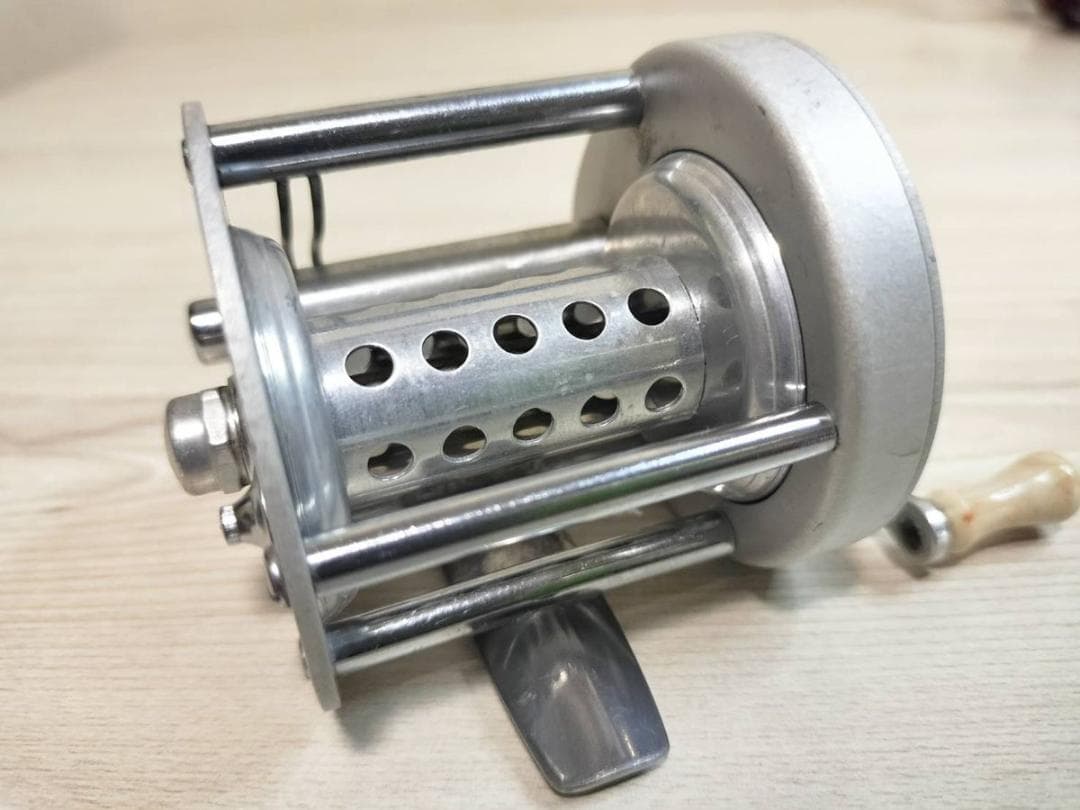 ラングレー　REELCAST MODEL 500　ビンテージリール　 ダイレクト