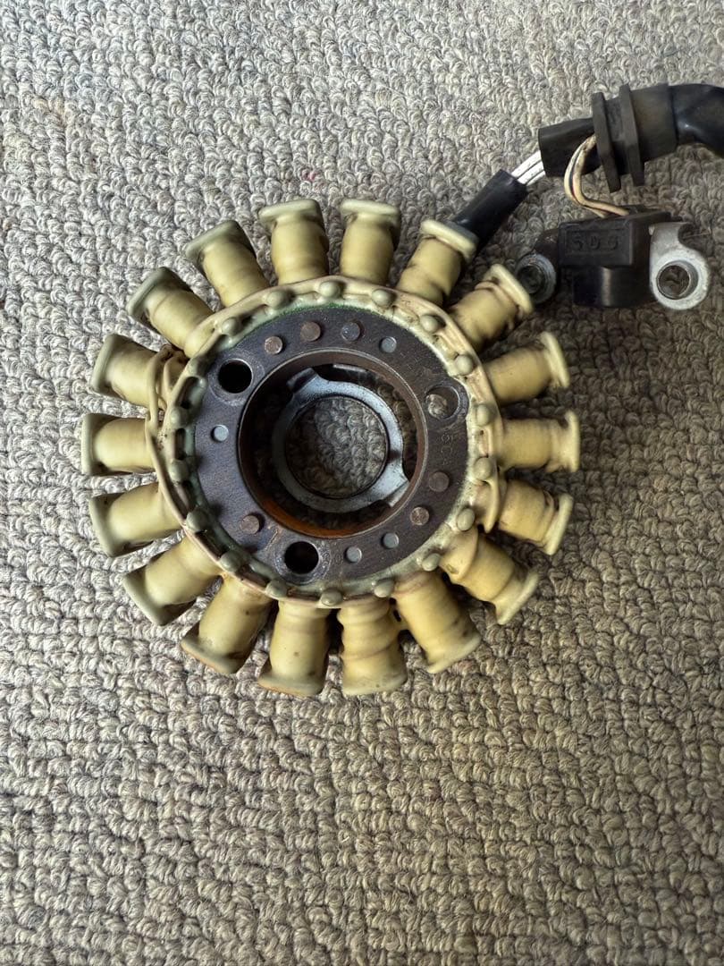 ヤマハ　マジェスティ125 FI用　ジェネレーター