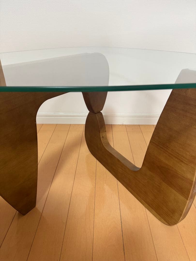 （美品）ガラステーブル　トライアングル型