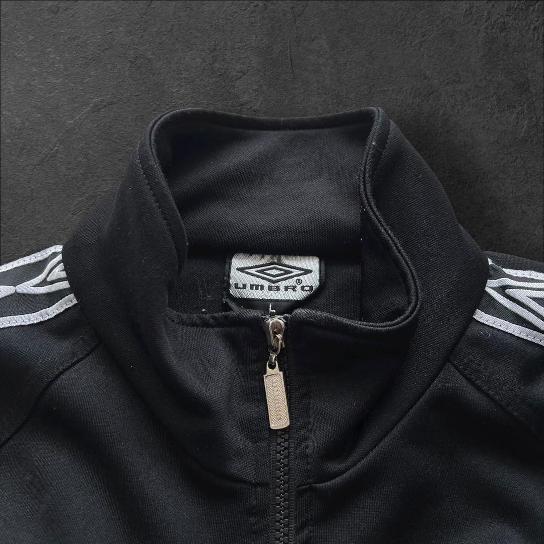 00s umbro チェルシー　短丈　トラックジャケット　黒　L 刺繍