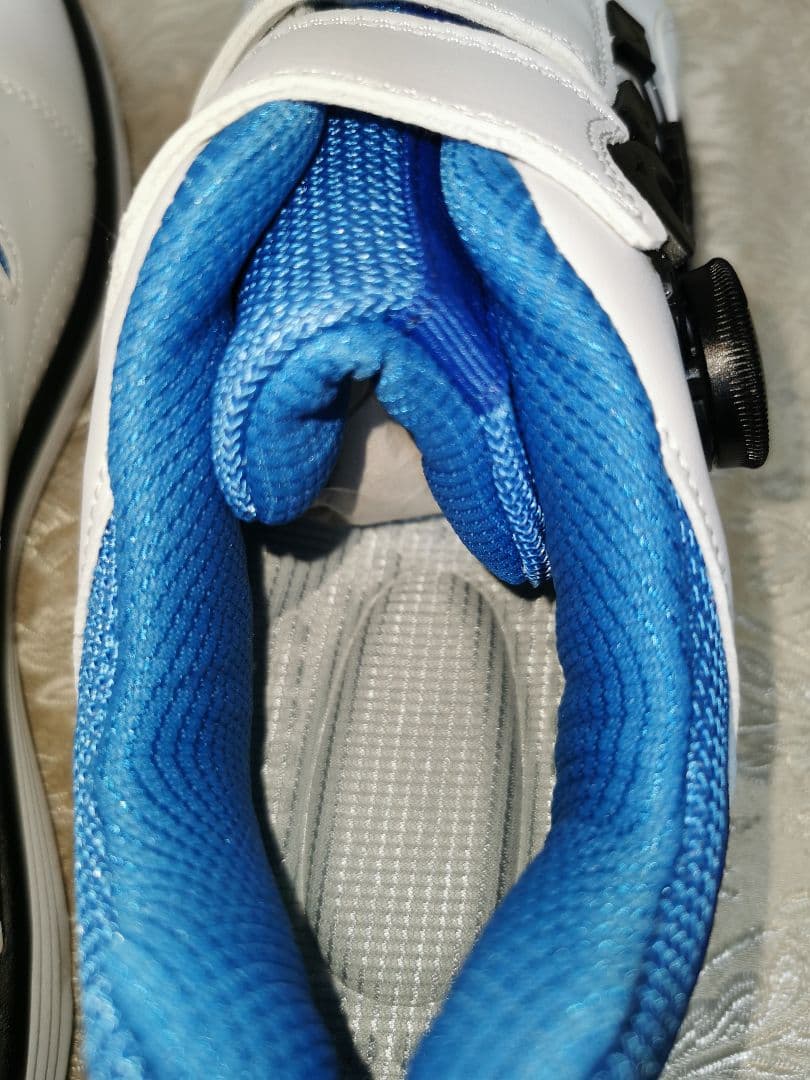 未使用　ゴルフ　シューズ　メンズ　42　サイズ　箱無し