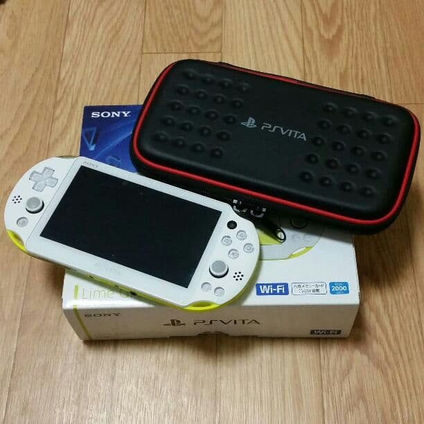PSVITA 、メモリーカード16GB