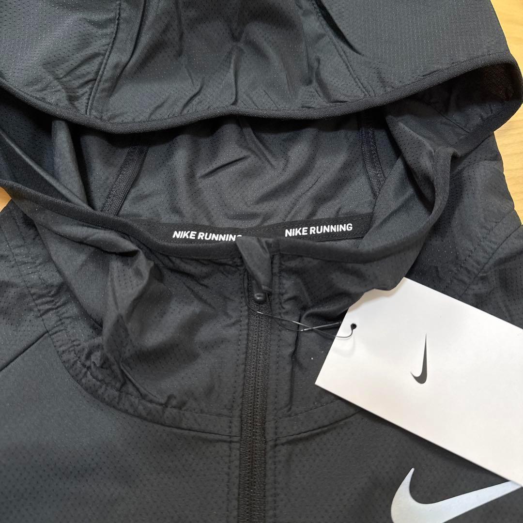 NIKE ランニングジャケット　ウィンドブレーカー　メンズ　黒　M 新品　薄手