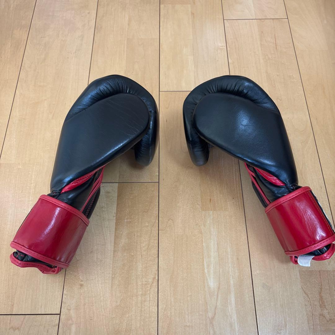 REYES レイジェス　ボクシンググローブ 黒/赤　16オンス
