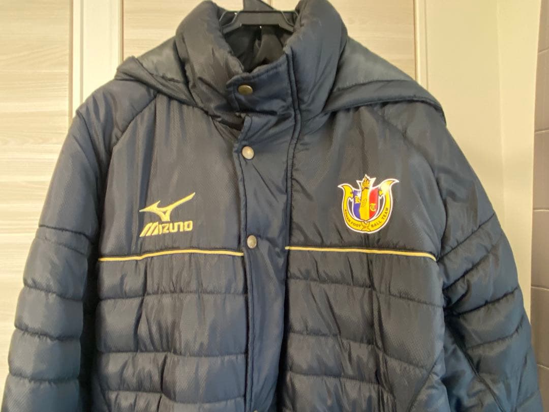 【値下げしました】 Mizuno ベンチコート ブラック フード付き