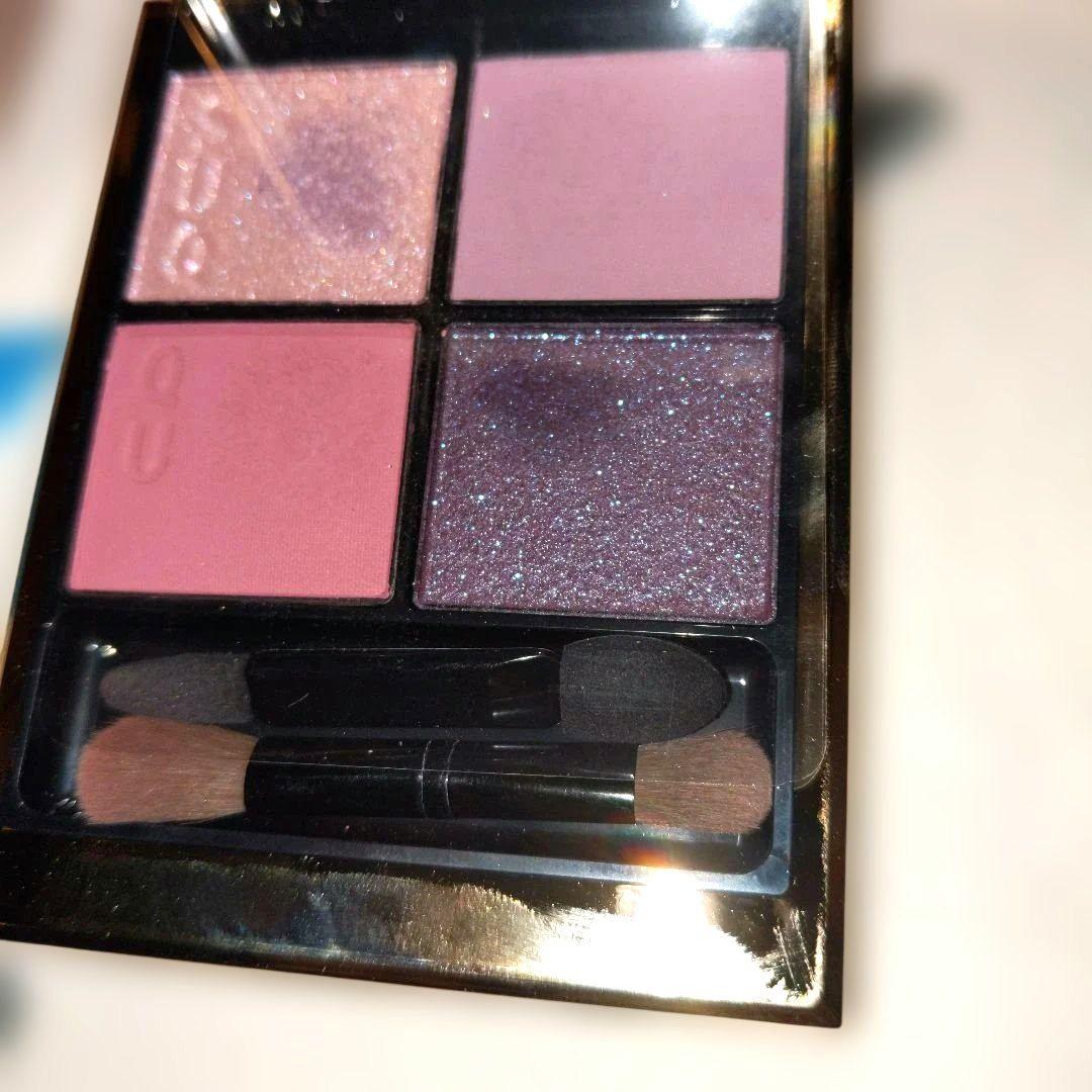 SUQQUシグニチャーカラーアイズ137花纏