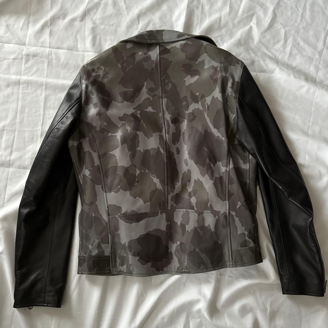 2点トミーレザーライダースジャケット　迷彩柄　羊革　イタリア製