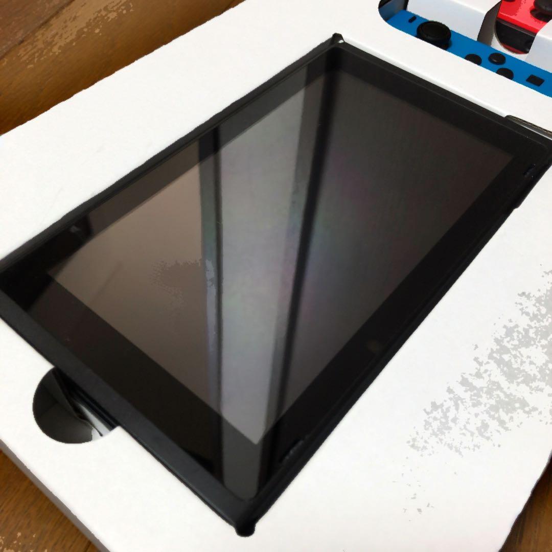完備品　おまけ付き　NINTENDO SWITCH 本体 ネオンブルー レッド