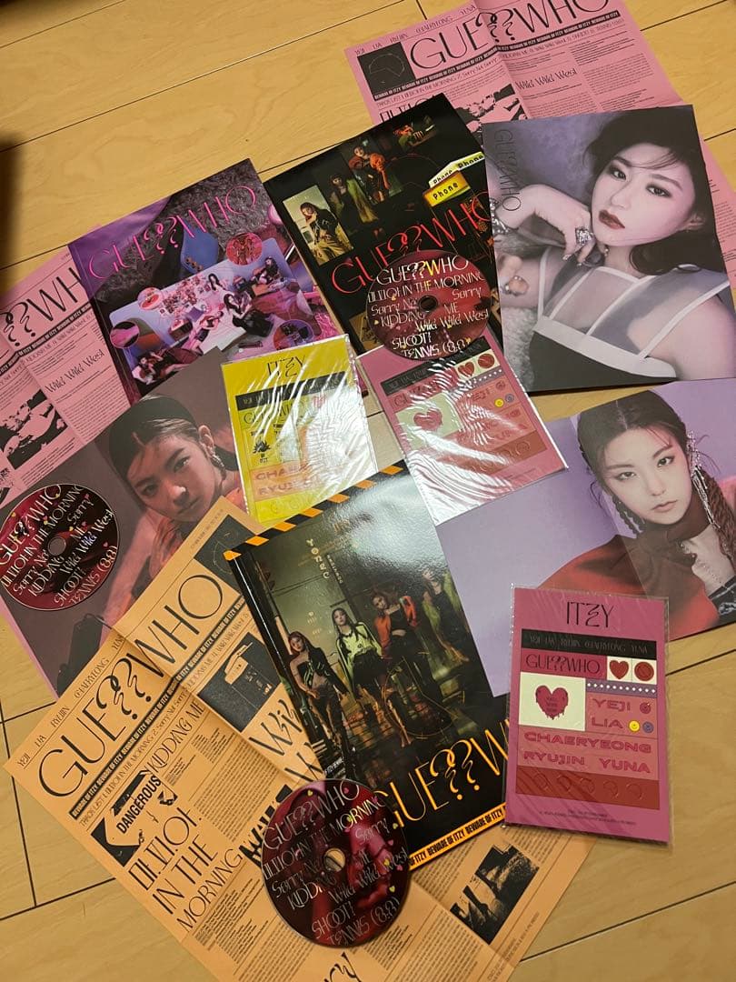 ITZY CDアルバムセット、ポスターセット