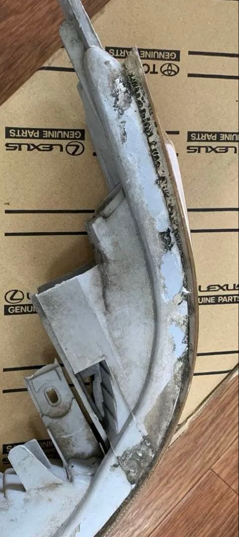 100系ハイエースヘッドライト