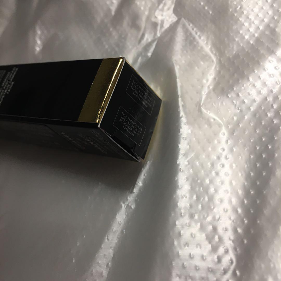 CHANEL ル　ルージュ　デュオ　ウルトラ　トゥニュ　69 テンダーベージュ