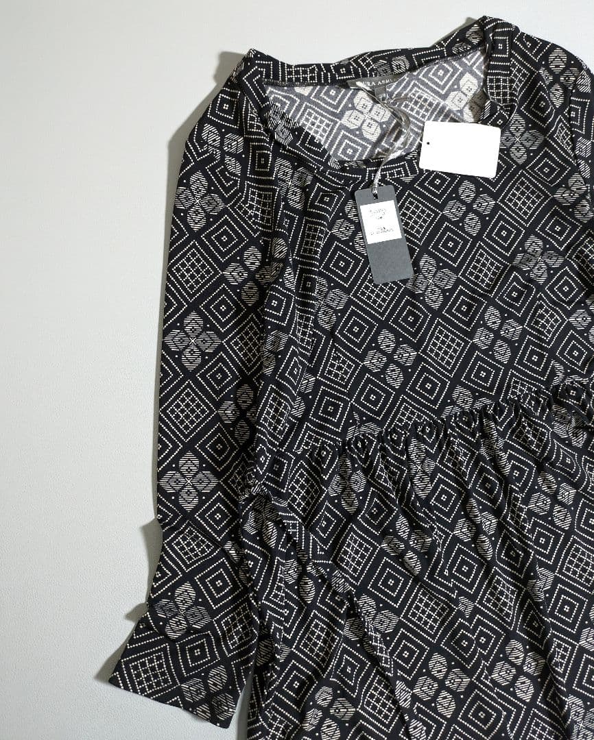 新品 ローラアシュレイ／13号 洗える◎伸びる◎幾何学模様ワンピース