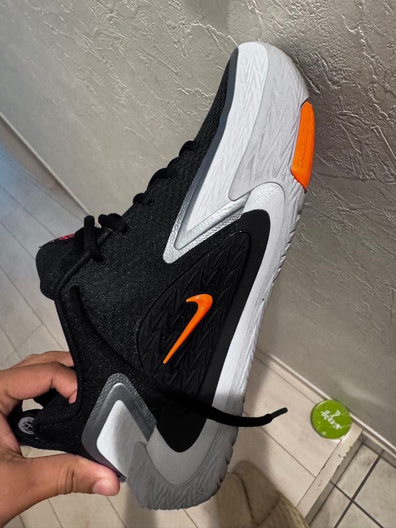 Nike S.T. Glow EP バスケットボールシューズ 黒/オレンジ