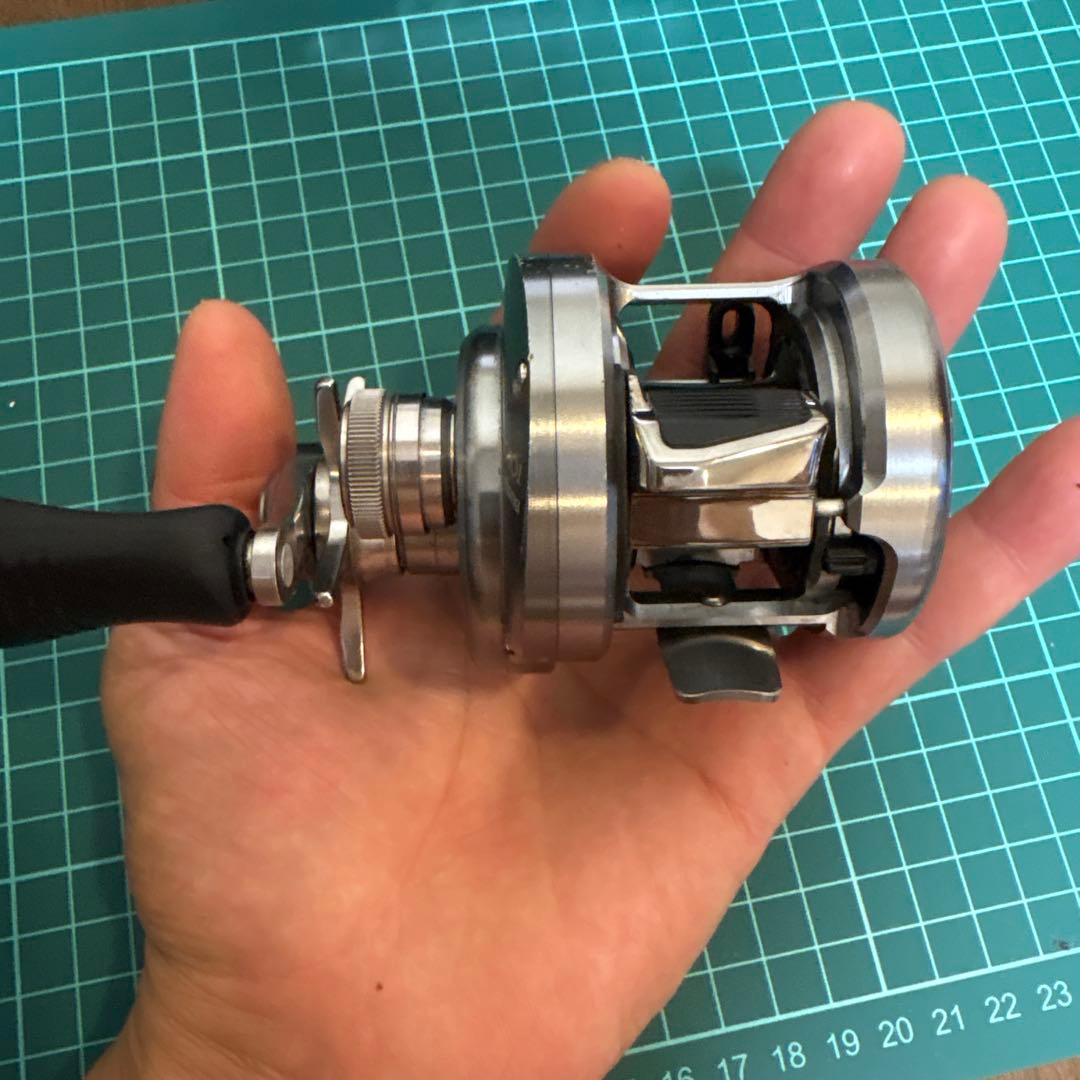 リール SHIMANO CALCUTTA CONQUEST DC 101