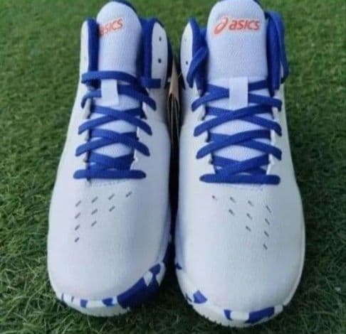 asics ジュニアバスケットシューズ 23.5cm