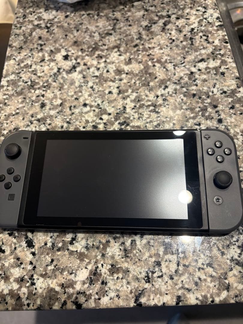 Nintendo Switch 本体 ブラック　64GB SDカード付属