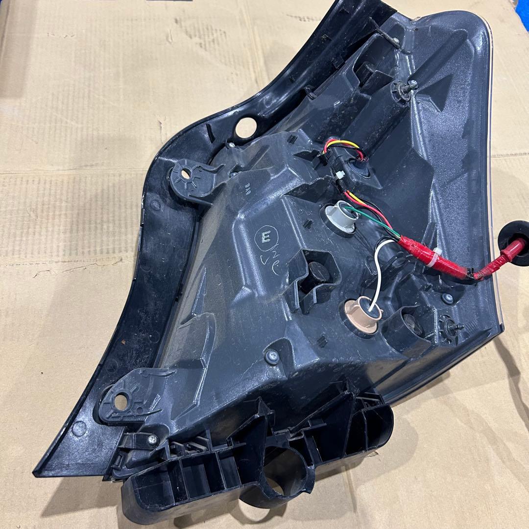 トヨタ★SAI☆純正★テールランプ ☆LED★サイ☆AZK10★前期☆左