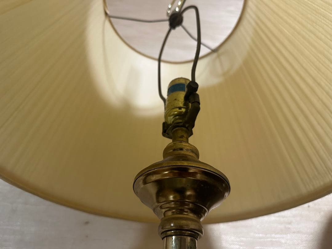 アメリカ ヴィンテージ　真鍮 フロアランプ　ガラステーブル付き　アンティーク