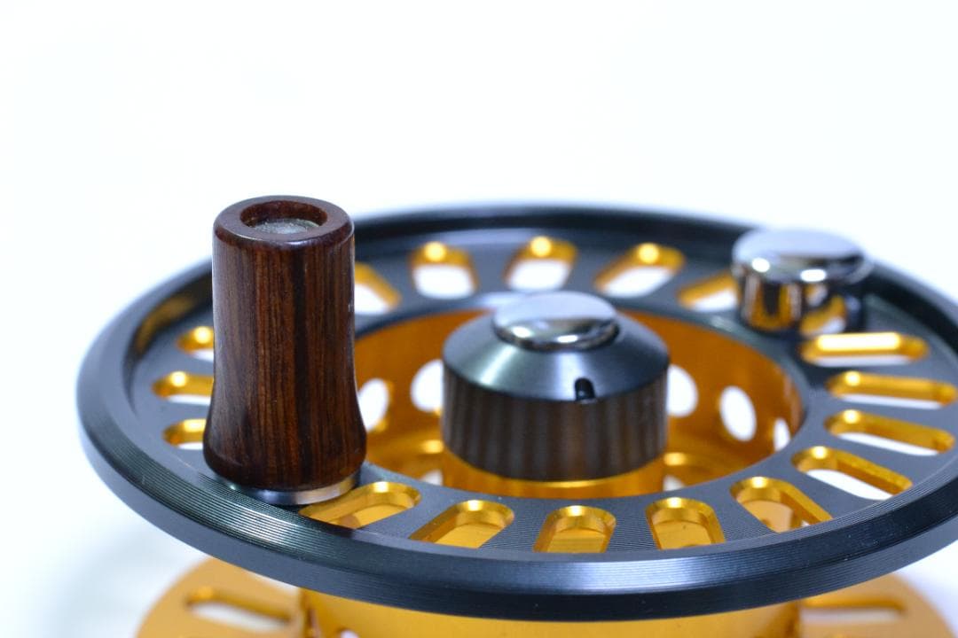 非常に良い シマノ フリーストーン XTLA 3/4 スペアスプール 収納袋付き