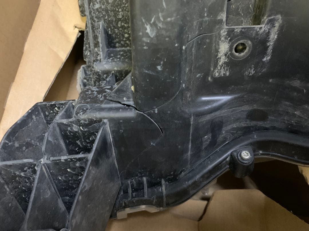 助手席側　左ヘッドライト150系後期型プラド　LED