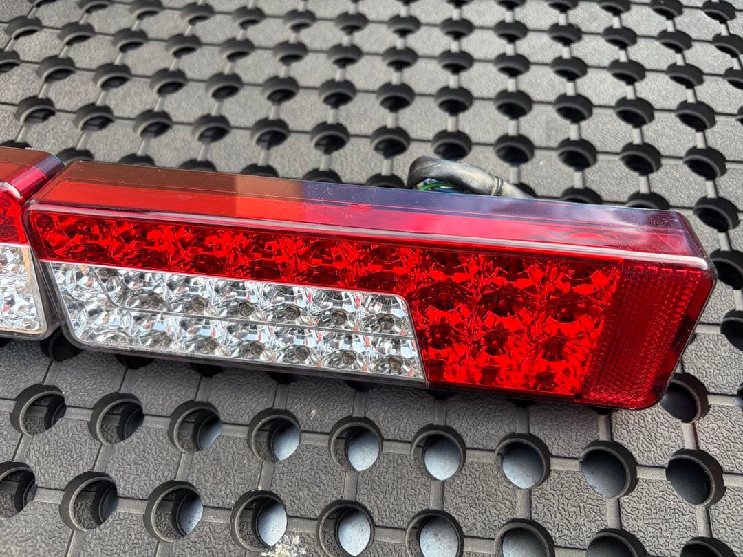 da17v da17w エブリイ　プラスライン　シーケンシャルLEDテール