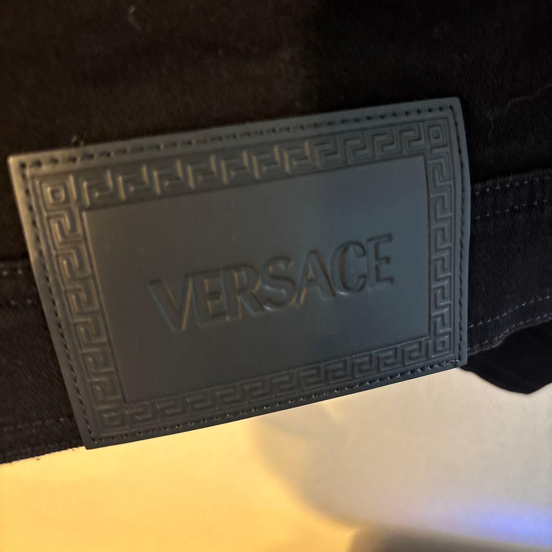 VERSACE ブラックデニムジャケット ゴールド刺繍