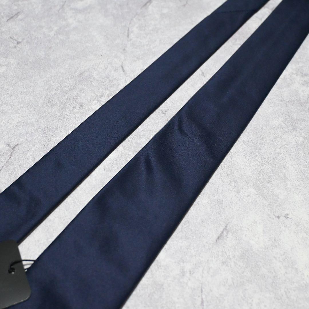 【タグ付き】Emporio Armani ネイビー ソリッド ネクタイ