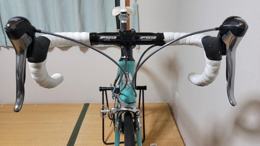 ビアンキVIA NIRONE7 Alu hydro105改 ホイールカーボン