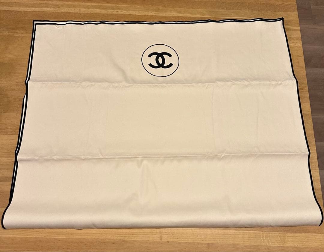 CHANEL ノベルティ　ブランケット【新品未使用】ですが少し汚れあり