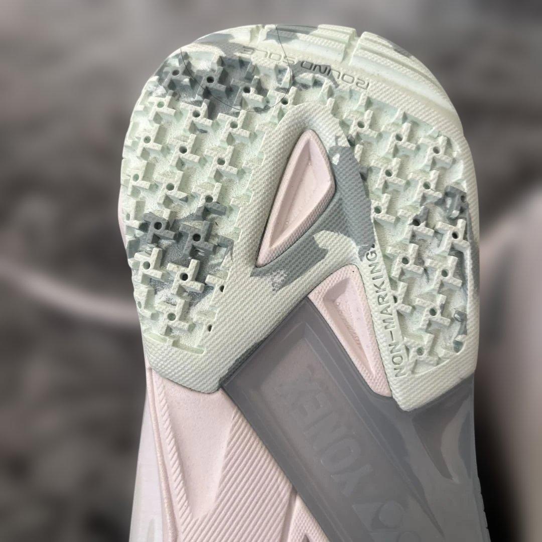 ヨネックスバドミントンシューズカスケードドライブ　28.5