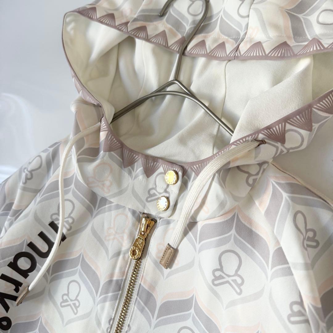 マークアンドロナ　Vase Hooded Vent Dress 2025SS