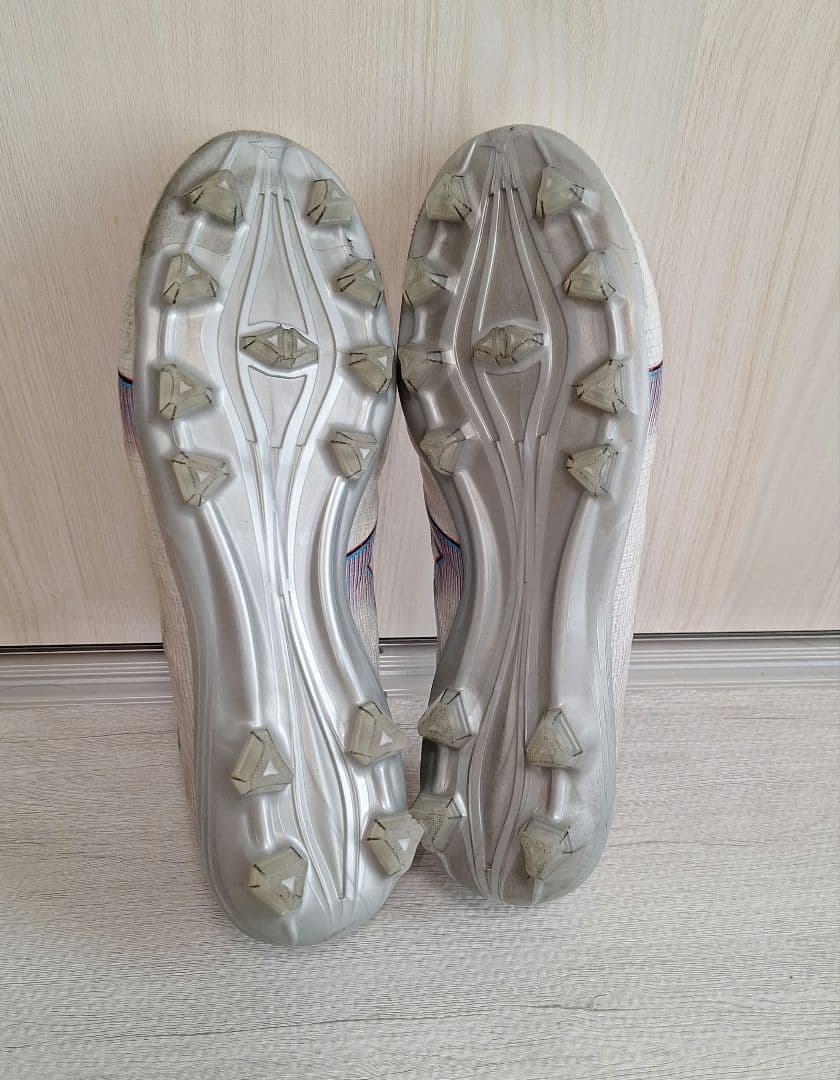 美品☆ミズノアルファ Pro ホワイト サッカーシューズ 25㎝