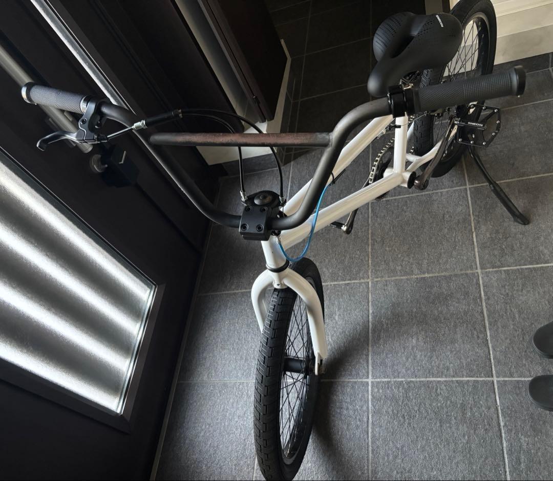 ホワイト BMX 20インチ シングルスピード　自転車