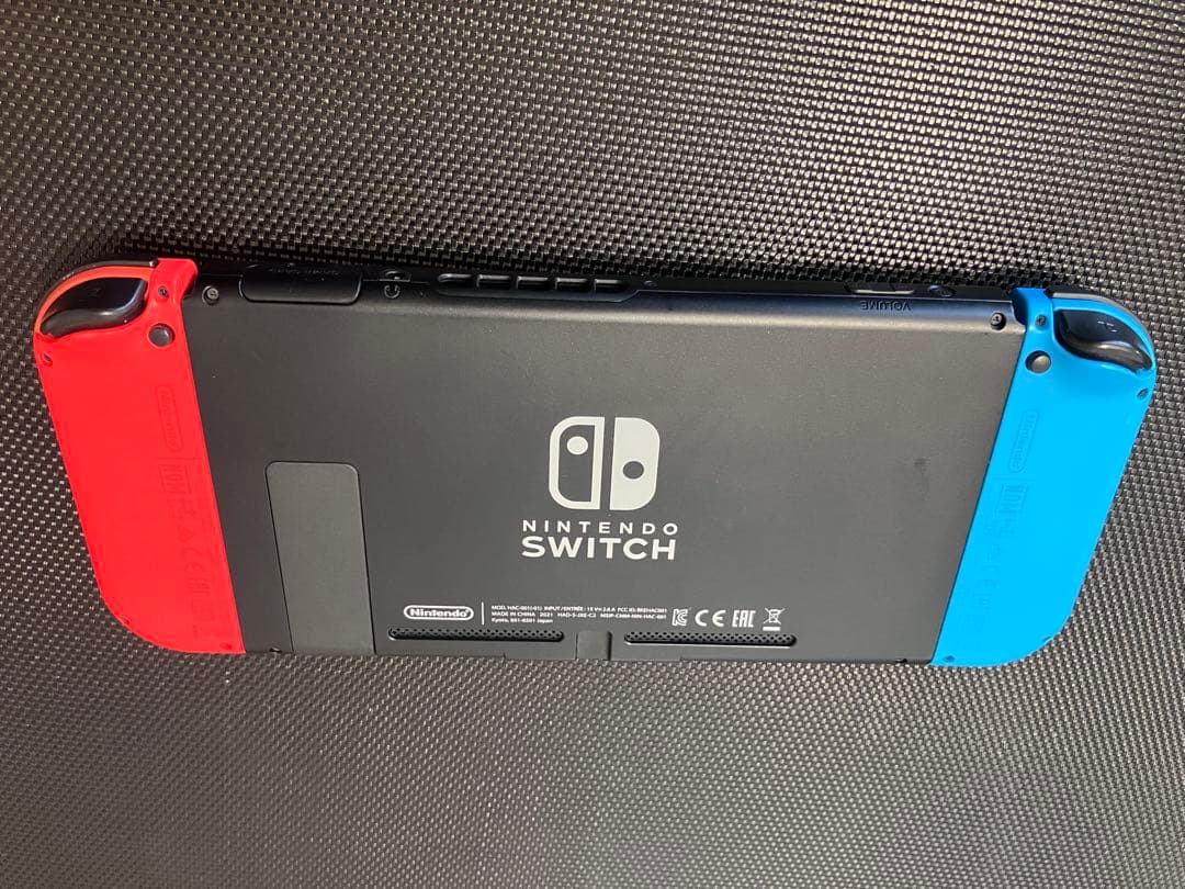 Switch 本体一式　美品　ドック２台　箱無し