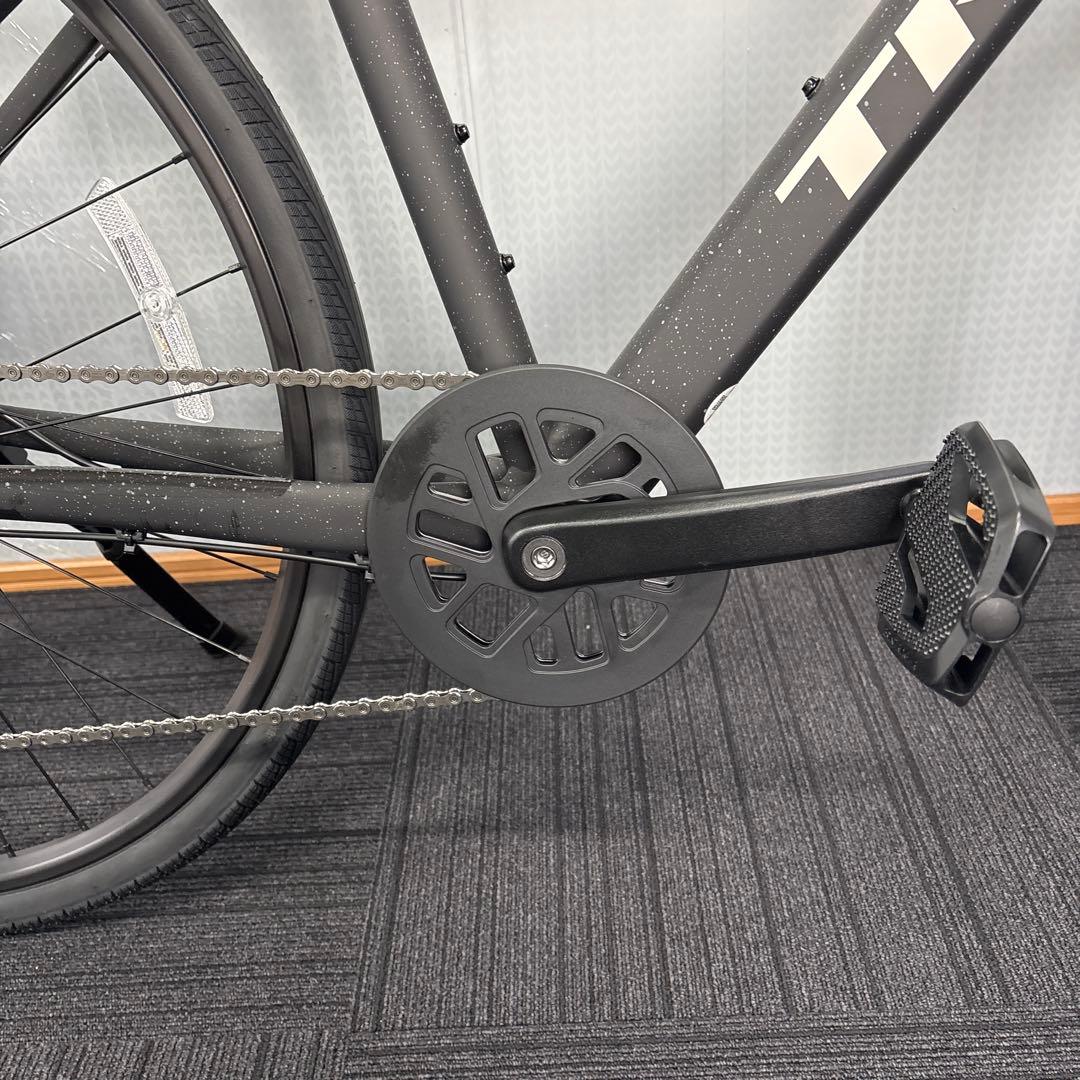 TREK クロスバイク マットブラック FX2新車。